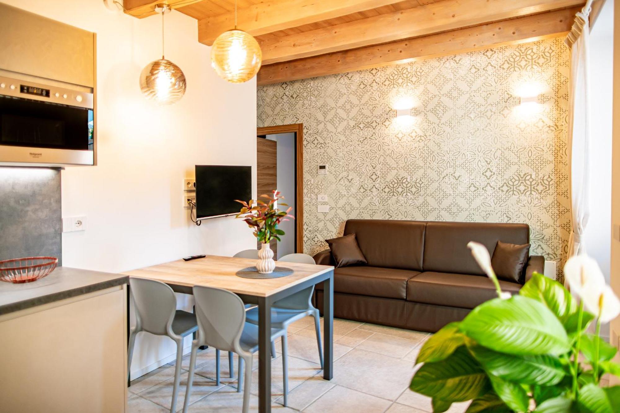 Garda Baldo Apartments_Vivaldi Torbole Sul Garda Exteriér fotografie
